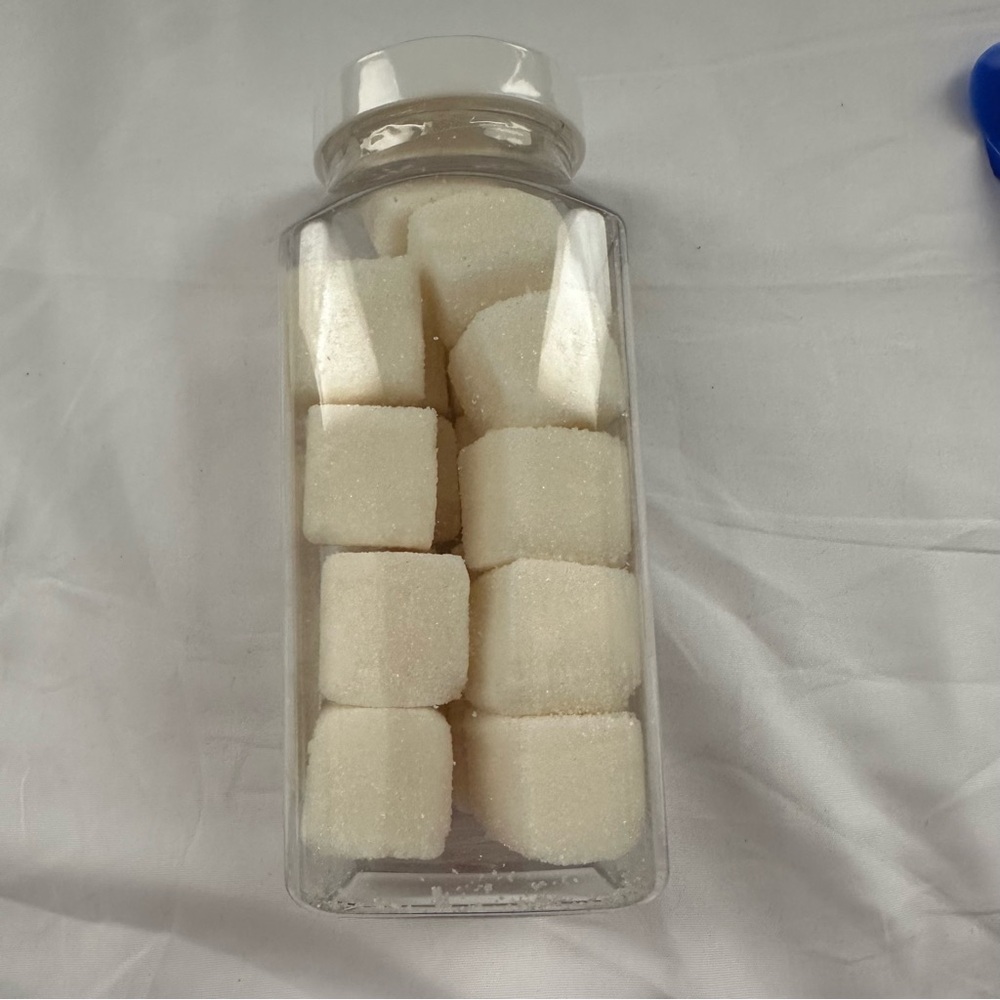 Joon x Moon Coconut Exfoliating Sugar Scrub Cubes shea butter + aloe 10 oz 18 ct - Picture 5 of 7